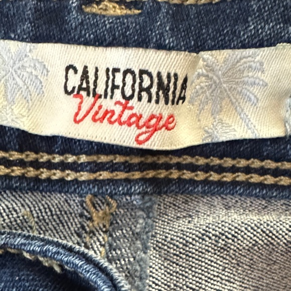 Blue Jeans - Picture 1 of 5